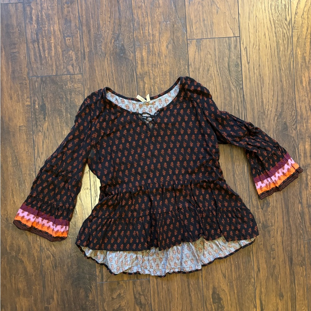 Patterned tie front flowy shirt